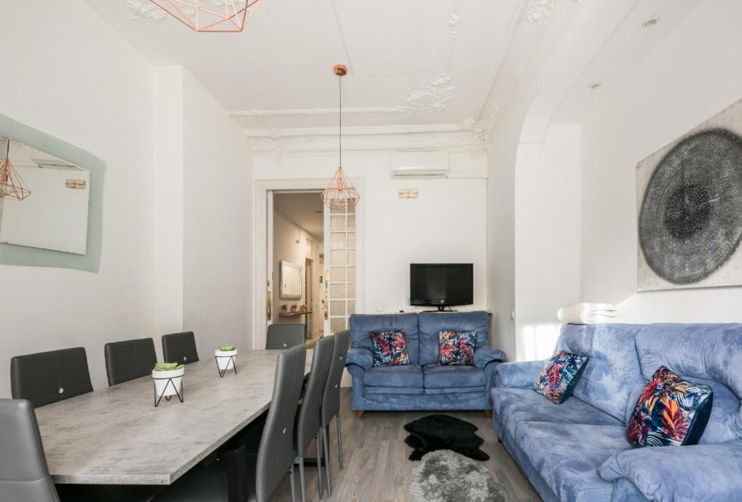 M&F 7 Rooms/7 Bathrooms Over Gran Via Madrid Exterior foto